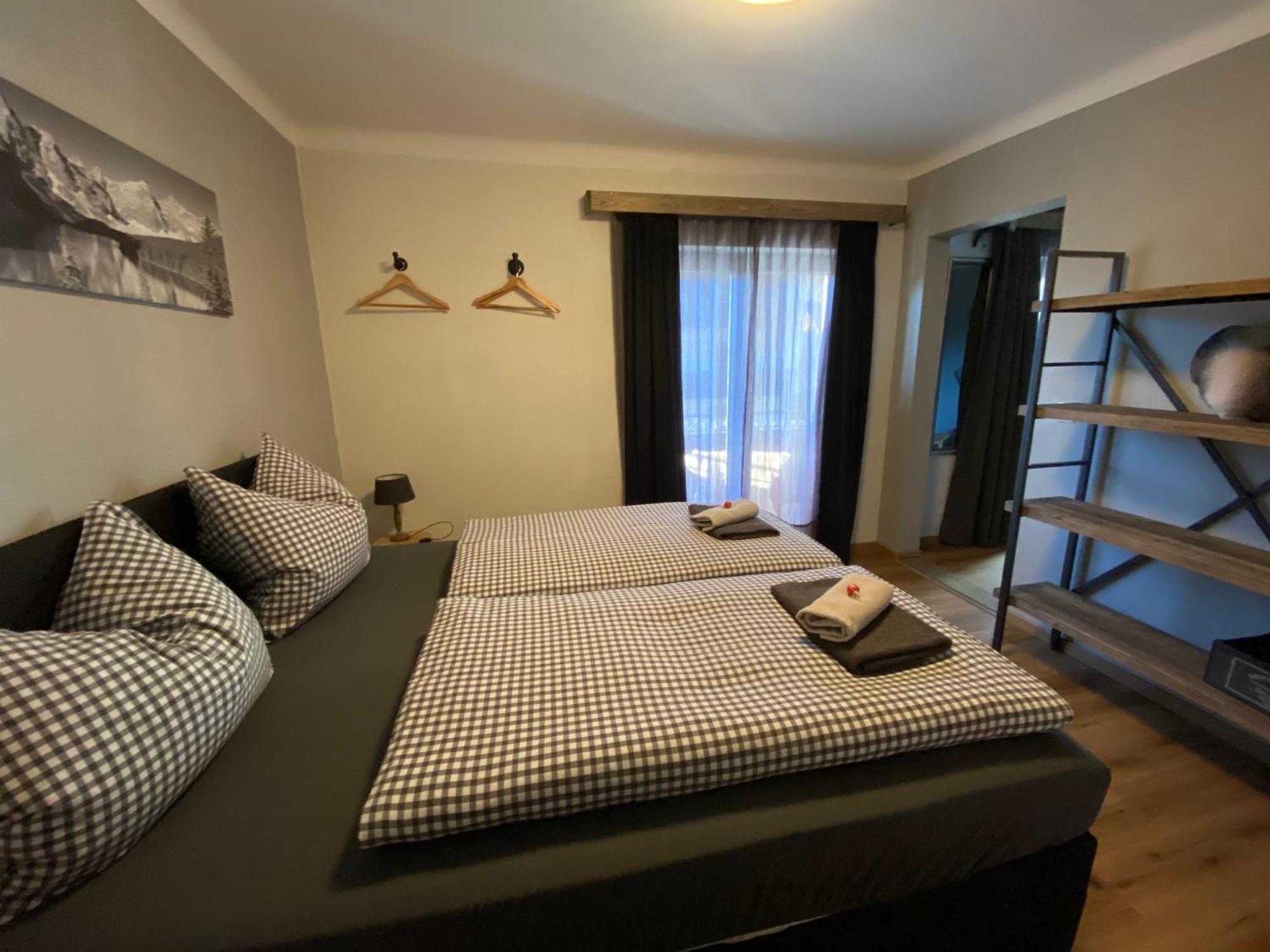 Appartement Kuhglocken Ferienhaus Fuenf Sinne Döbriach Exteriör bild